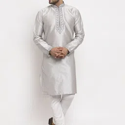 Benstoke Men Silver-Coloured & White Woven Design Kurta with Pyjamas-image-37