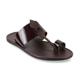Mochi Men Maroon Solid Comfort Sandals-picture-9