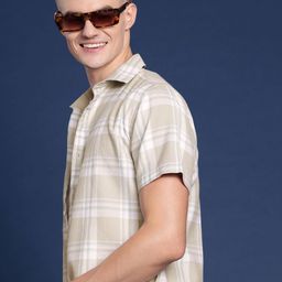 Mast & Harbour Men Checked Casual Shirt-picture-0