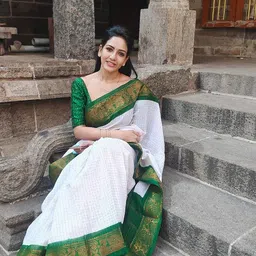 KALINI Checked Zari Banarasi Saree-17