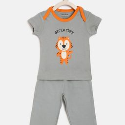 berrytree Unisex Infant Kids Grey & Orange Printed Organic Cotton Sustainable Night suit-image-33