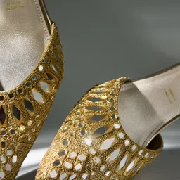 Signature Sole Embellished Ethnic Block Sandals-7