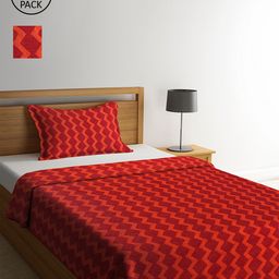 KLOTTHE Set Of 2 Red & Orange Geometric Single Bed Covers With 2 Pillow Covers-32
