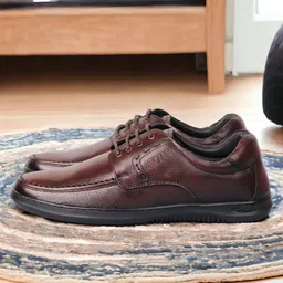 Buckaroo Men Orvil Textured Leather Derbys-picture-31