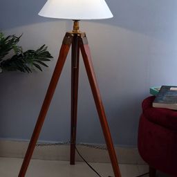 Homesake White & Brown Solid Classic Country Wooden Tripod Lamp-9