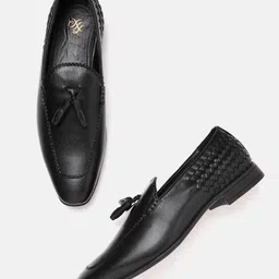 House of Pataudi Men Black Handcrafted Basket Weave Textured Leather Formal Loafers-image-10