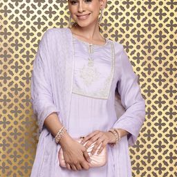 House of Pataudi Ethnic Motifs Embroidered Sequinned Jashn Kurta with Palazzos & Dupatta-41
