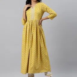 Sringam Women Yellow Printed Kurta with Churidar-image-37