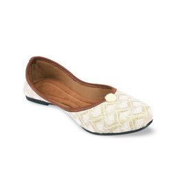 DESI COLOUR Women Off-White Embellished Ethnic Mojaris Flats-13