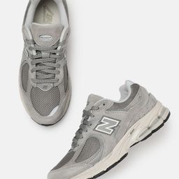 New Balance Unisex 2002 Striped Everyday Sneakers-image-37