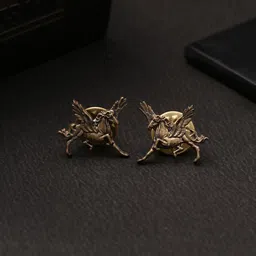 COSA NOSTRAA Men Gold-Toned Pegasus Collar Tips Accessory Gift Set-image-43