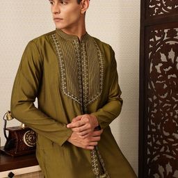 House of Pataudi Floral Embroidered Straight Jashn Kurta-picture-14