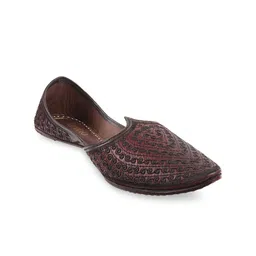 Metro Men Brown Woven Design Leather Mojaris-image-33