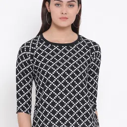 Crimsoune Club Black & White Geometric Regular Top-image-39