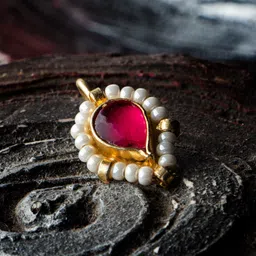 MORKANTH JEWELLERY Gold-Plated Pink & White Kundan & Pearl Embellished Nosepin-1