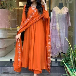 DIVASTRI Floral Yoke Design Square Neck Thread Work A-Line Kurta With Trousers & Dupatta-10