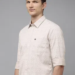 Arrow Manhattan Slim Fit Opaque Printed Pure Cotton Casual Shirt-picture-11