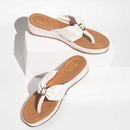 Inc 5 Women White Solid Comfort Sandals With Buckle Detail-11