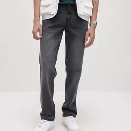 The Roadster Life Co. Men Relaxed Fit Mid-Rise Light Fade Stretchable Jeans-picture-33