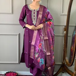 TRAHIMAM Women Floral Printed Regular Chanderi Silk Kurti with Trousers & With Dupatta-image-31