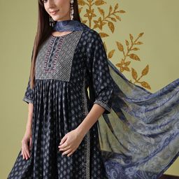 Anouk Paisley Print Thread Work & Sequinned Detail A-Line Kurta with Trousers & Dupatta-10