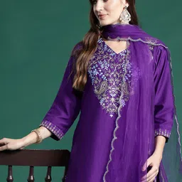 Indo Era Floral Embroidered Regular Sequinned Kurta With Trousers & Dupatta-picture-6