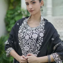 Anouk Floral Embroidered Straight Thread Work Kurta With Trouser & Dupatta-39
