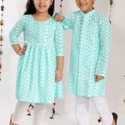 VASTRAMAY Girls Green & White Pure Cotton Chikankari Anarkali Kurti and Leggings-picture-27