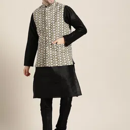 SOJANYA Men Black Ethnic Motifs Embroidered Kurta Set with Nehru Jacket-40