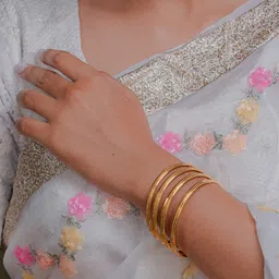 Zeraki Jewels Mayuri Set Of 4 Gold-Plated Textured Bangles-53