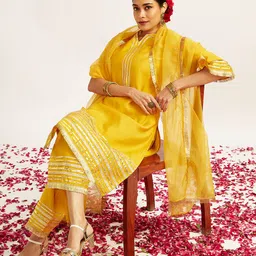 VASTRAMAY Women Regular Kurta with Pyjamas & With Dupatta-22