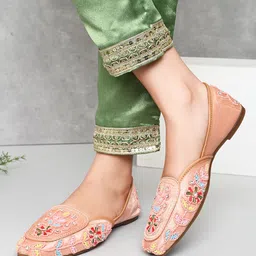 XE Looks Women Ethnic Square Toe Mojaris Flats-image-23