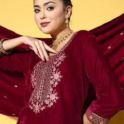 Varanga Maroon Floral Embroidered Zari & Sequinned Velvet Kurta with Trousers & Dupatta-10