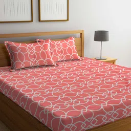 KLOTTHE Peach-Coloured Geometric Printed 300 TC Fitted King Bedsheet with 2 Pillow Covers-image-13