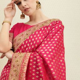 House of Pataudi Magenta & Gold-Toned Ethnic Motifs Sequinned Silk Blend Banarasi Saree-picture-12
