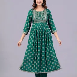 NEW4U Floral Embroidered Regular Sequinned Kurta With Palazzos & Dupatta image 4