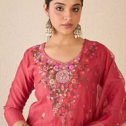 Anouk Women Floral Embroidered Thread Work Kurta with Trousers & Dupatta-47