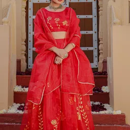 Thread & Button Hand Painted Ready to Wear Organza Lehenga Blouse With Dupatta-24