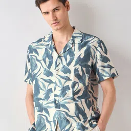 Red Flame Men Cuban Collar Abstract Printed Casual Shirt-image-2