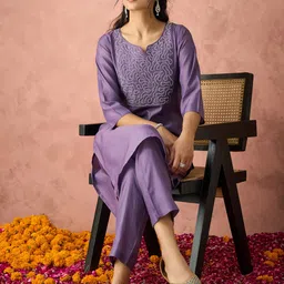 HRITIKA Women Ethnic Motifs Embroidered Regular Patchwork Kurta with Trousers-image-29