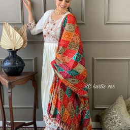 TRAHIMAM Women Floral Embroidered Regular Chanderi Silk Kurti with Trousers & With Dupatta-image-28