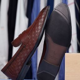 Men Rosewood Leatherette Formal Slip On Shoes Moccasins-image-90