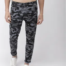HIGHLANDER Men Grey & Black Tapered Fit Camouflage Printed Chinos-image-13