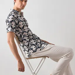 Red Flame Men Spread Collar Floral Printed Casual Shirt-image-86
