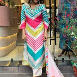 GoSriKi Women Printed Regular Kurta with Trousers & With Dupatta-14