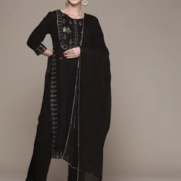 Ishin Women Black Ethnic Motifs Yoke Design High Slit Kurta with Trousers & With Dupatta-picture-46