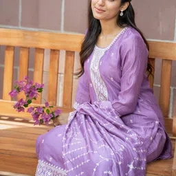 Indo Era Women Floral Embroidered Regular Thread Work Kurta with Trousers & Dupatta-40