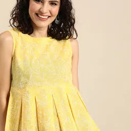 Varanga Women Yellow & White Printed Tunic-image-30