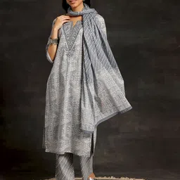 Libas Bandhani Printed Regular Mirror Work Pure Cotton Kurta with Trousers & Dupatta-10