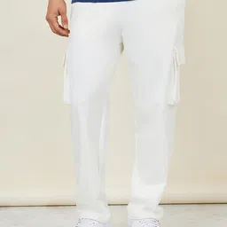 Styli Men Cream-Coloured Oversized Straight Leg Cotton Terry Jogger with Cargo Pockets-image-84